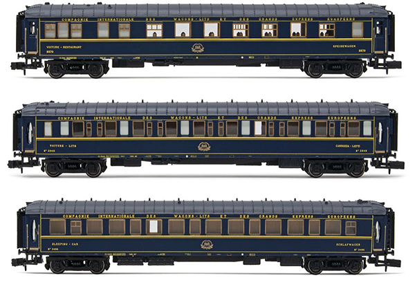 Arnold HN4402 - CIWL, 3-unit pack Train Bleu, set 2/2