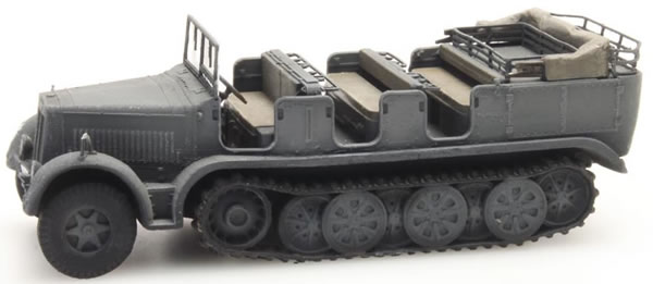 Artitec 1870023 - German Wehrmacht (WWII) Sd.Kfz. 7 Half-track Personnel Carrier 8t