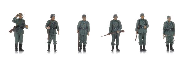 Artitec 5720009 - German WWII Infantry awaiting transport