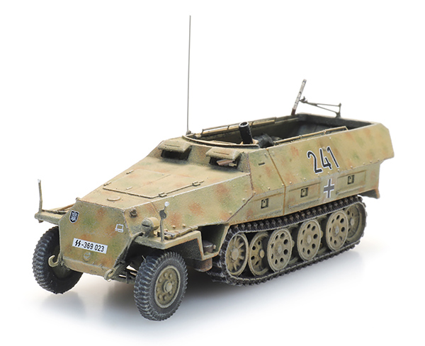 Artitec 6870479 - German WWII Sdkfz 251/2 D Tarnung