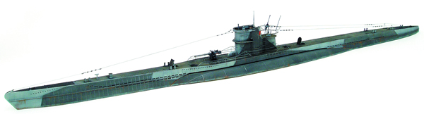 Artmaster 80418 - Class VII C submarine (portion above the waterline)