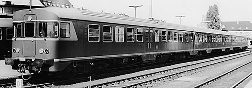 Bemo 1620800 - German Diesel Railcar VT 24 649/650 of the DB