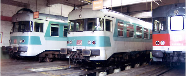 Bemo 1622830 - German 924 427 Intermediate Car for BR 624