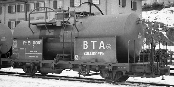 Bemo 2296105 - Swiss Tank Car P 10005 of the RhB