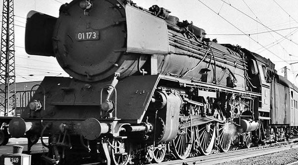 Brawa 40905 - German Steam Locomotive BR 01 of the DB (AC Digital Basic Plus)