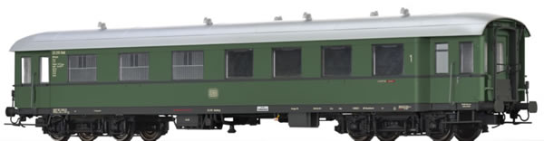 Brawa 46172 - German Passenger/Baggage Car APw4yse-36/54 of the DB