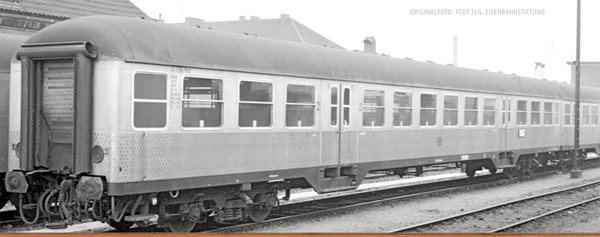 Brawa 46501 - German Passenger Car B4NB-59 of the DB