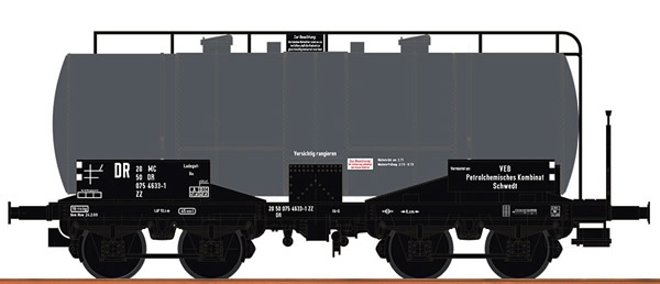 Brawa 47417 - German tank Car ZZ VEB Schedt of the DR