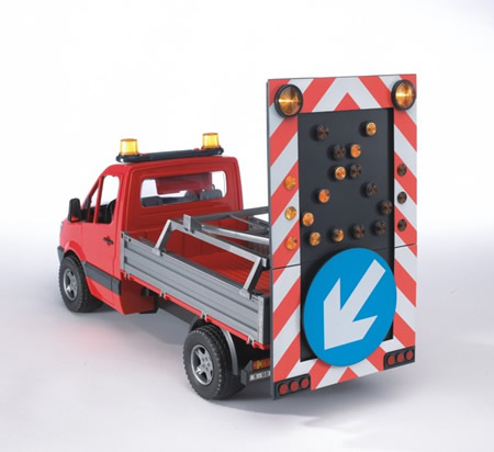 Bruder 02531 - MB Pick up Truck with road security unit