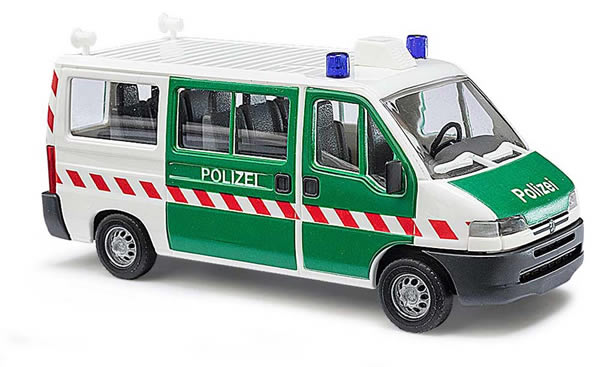 Busch 47389 - Peugeot boxer, police