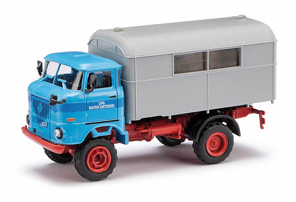 Busch 95262 - ESPEWE: IFA W50 mit Koffer,Roter Oktober