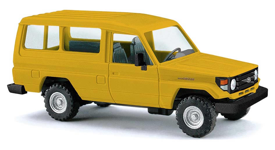 BUSCH トヨタ ランドクルーザー Crazy Cars 1/87ミニカー Busch 43554 - Toyota Land Cruiser HZJ 78 Yellow