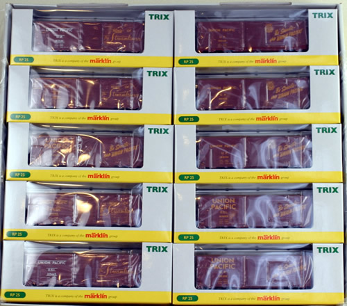 Consignment 24900 - Trix 24900 UNION PACIFIC 20 BOXCAR SET