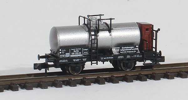 Consignment AR4527 - Arnold Tank Car w/Brakemans Cab of the DRG