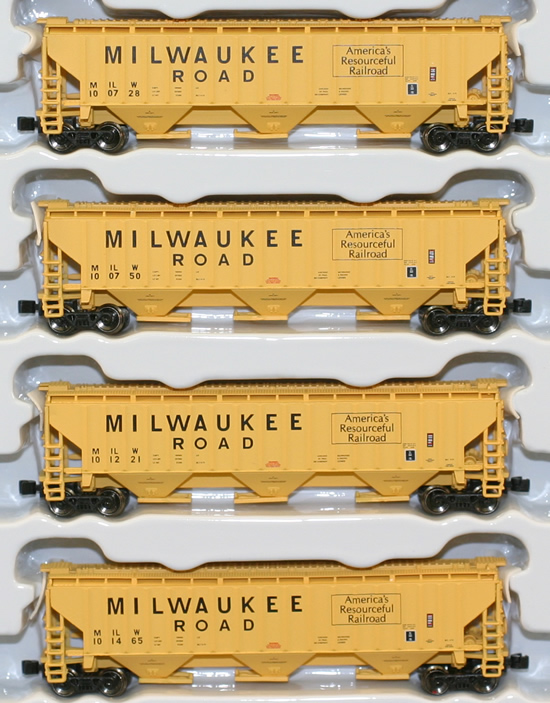 Consignment AZL90913-1 - AZL 90913-1 - 4pc PS2-CD 4750 Hopper Car Set of the MILW