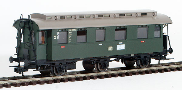 Consignment FL5061 - Fleischmann German 1st/2nd Class 3-Axle Passenger Car of the DB