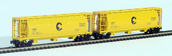 Consignment FT1017-2 - Full Throttle American 2-Piece Cylindrical Hopper Set of the Chesapeake and Ohio Railway