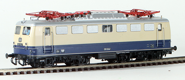 Consignment LI7141-01 - Liliput German Electric Locomotive Class E10 of the DB