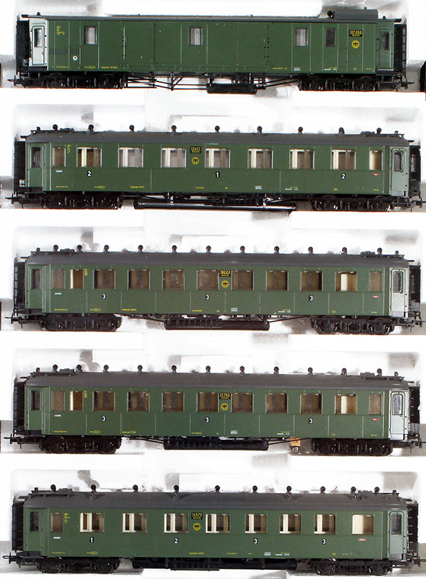 Consignment LI847 - Liliput German Passenger Car Set of the DRG