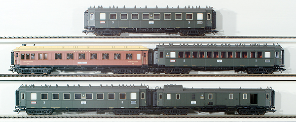 Consignment MA42765 - Marklin German 5-Piece Express Passenger Car Set of the Royal Bavarian State Railways