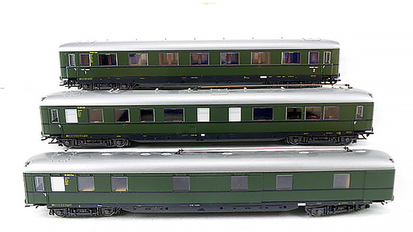 Consignment MA43229 - Marklin Passenger Carriage Car Set