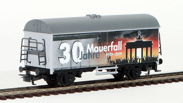 Consignment MA44300 - Marklin Refrigerator Car – 30 Years Fall of the Wall