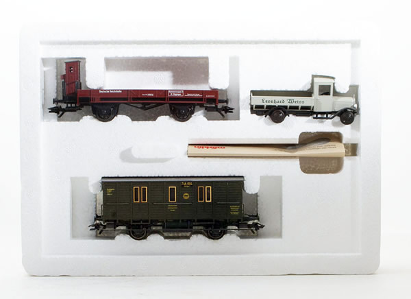 Consignment MA4509 - Marklin 4509 Maintenance Set with Train Wheel Truck 