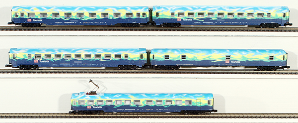 Consignment MA87303 - Marklin German 5-Piece Touristikzug Passenger Car Set of the DB/AG