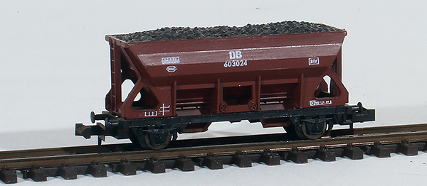 Consignment RO2318 - Roco Self-unloading Hopper Wagon of the DB