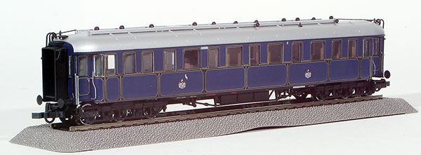 Consignment RO44810 - Roco Bavarian Court Passenger Car of the K.Bay.Sts.B.