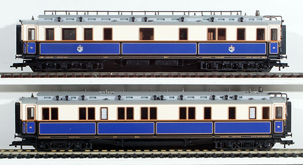 Consignment TR21240 - Trix Prussian Salon Car for the Empress and Attendants Car for Gentlemen of the K.P.E.V.
