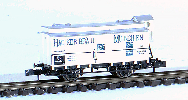 Consignment TR3515 - Trix Hackerbrau Munchen Beer Reefer of the DR