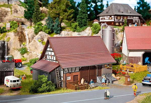 Faller 130536 - Small farmhouse
