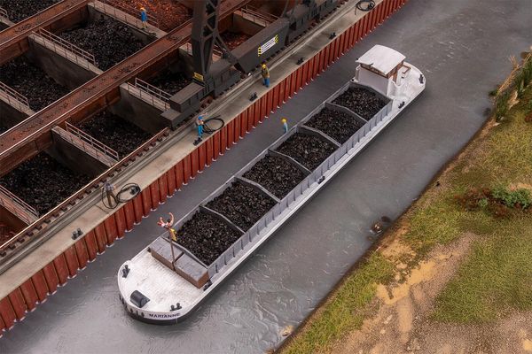 Faller 131018 - 131018 River Freighter