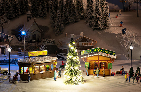 Faller 134002 - 2 Christmas Market STands with Illuminated Christmas Tree