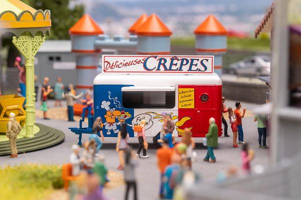 Faller 182301 - Crepes Sales Trolley