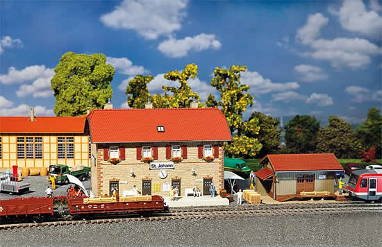 Faller 190119 - St. Johann Railway station set