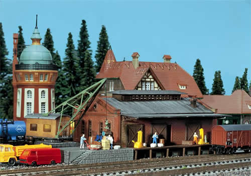 Faller 222180 - Freight depot with crane