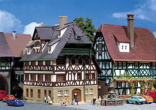 Faller 232280 - Franken Tudor house