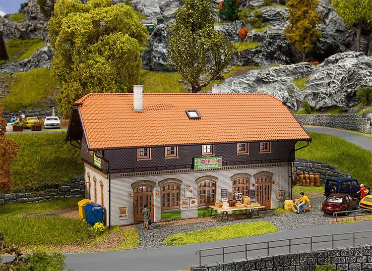 Faller 130518 - Feneberg Rural supermarket
