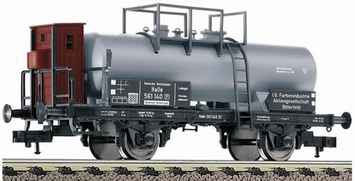 Fleischmann 5439 - Tank wagon Zw, with brakemans cab, of the DR