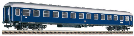 Fleischmann 5606 - DB 2nd Class Couchette Coach BLU