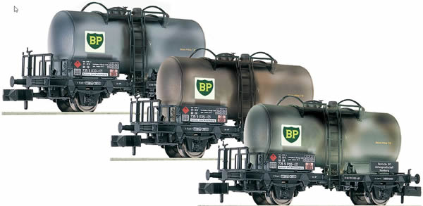 Fleischmann 841201 - German BP weathered 3 piece tank car set of the DB