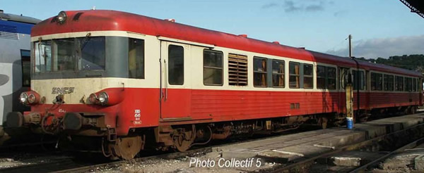 Jouef HJ2611 - French 2pc Diesel railcar EAD X 4500 of the SNCF