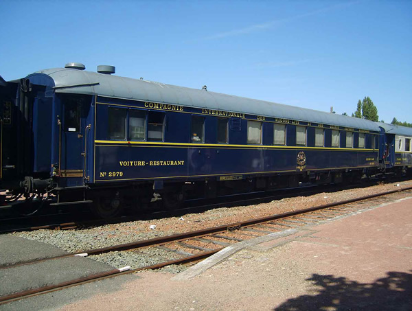 Jouef HJ4156 - 3pc Pullman CIWL Passenger Coach Set