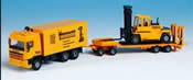 H0 DAF truck with low-loader trailer and forklift