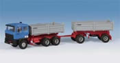 H0 DAF 3-axle tractor with 2-axle trailer