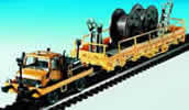 H0 Two-way UNIMOG with push-pull frame and lowside car for catenary construction
