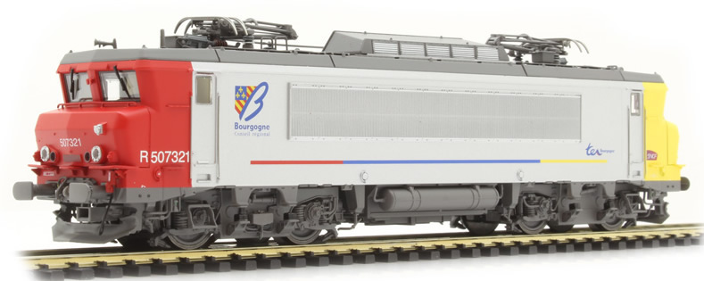 SET ETENDARD GRAND COMFORT SNCF WITH LOCOMOTIVE BB7233 AND GD CONFORT AND A8tu VAN BY LS MODELS 11004