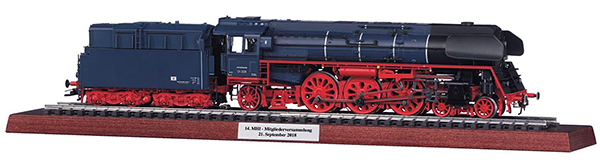 Marklin 39208 - German Steam Locomotive BR 01.5 of the DR (Sound)